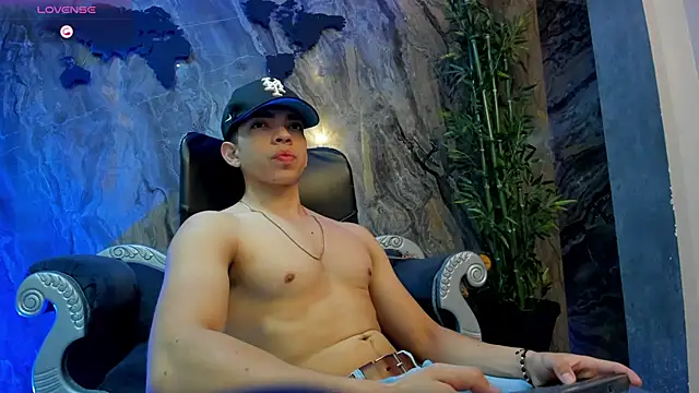 Snapshot of Eryonbradley chatting on 09/13/25, 11:21 Eryonbradley online show from 09/13/25, 11:21