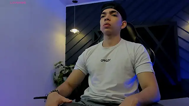 Snapshot of Eryonbradley chatting on 09/24/25, 01:58 Eryonbradley online show from 09/24/25, 01:58