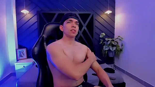 Snapshot of Eryonbradley chatting on 09/27/25, 04:12 Eryonbradley online show from 09/27/25, 04:12