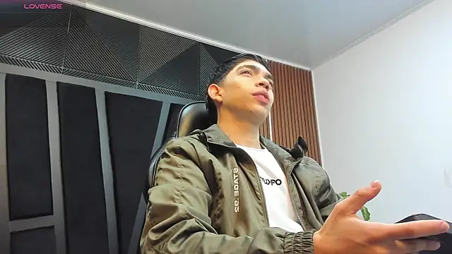 Snapshot of Eryonbradley chatting on 10/01/25, 11:16 Eryonbradley online show from 10/01/25, 11:16