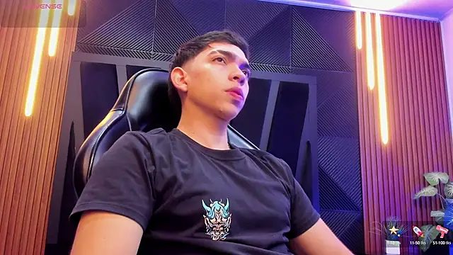 Snapshot of Eryonbradley chatting on 10/04/25, 11:19 Eryonbradley online show from 10/04/25, 11:19