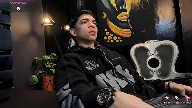 Snapshot of Eryonbradley chatting on 10/27/25, 11:25 Eryonbradley online show from 10/27/25, 11:25