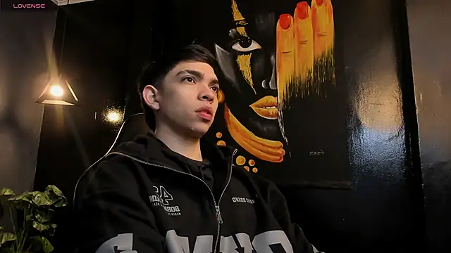 Snapshot of Eryonbradley chatting on 11/13/25, 11:20 Eryonbradley online show from 11/13/25, 11:20