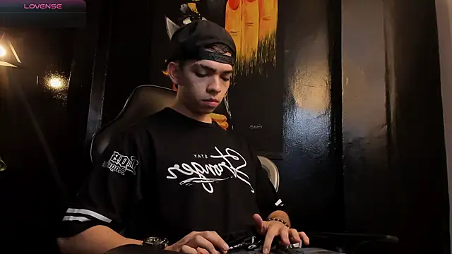 Snapshot of Eryonbradley chatting on 11/14/25, 11:20 Eryonbradley online show from 11/14/25, 11:20