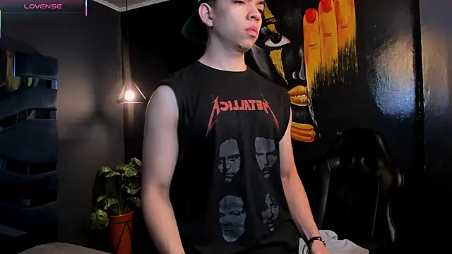 Snapshot of Eryonbradley chatting on 12/05/25, 11:19 Eryonbradley online show from 12/05/25, 11:19