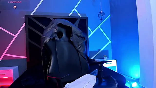 Snapshot of Eryonbradley chatting on 12/13/25, 07:53 Eryonbradley online show from 12/13/25, 07:53