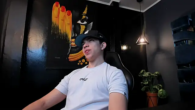 Snapshot of Eryonbradley chatting on 12/15/25, 11:25 Eryonbradley online show from 12/15/25, 11:25