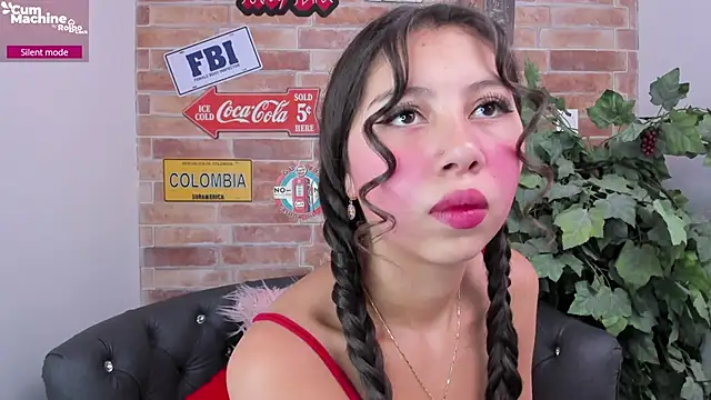 Snapshot of misss_luxury chatting on 11/27/25, 11:01 misss luxury online show from 11/27/25, 11:01