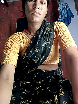 Snapshot of Sonam_pandeyji chatting on 09/11/25, 06:24 Sonam pandeyji online show from 09/11/25, 06:24