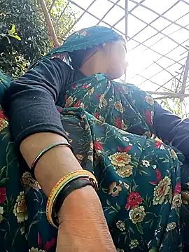 Snapshot of Sonam_pandeyji chatting on 11/16/25, 07:47 Sonam pandeyji online show from 11/16/25, 07:47