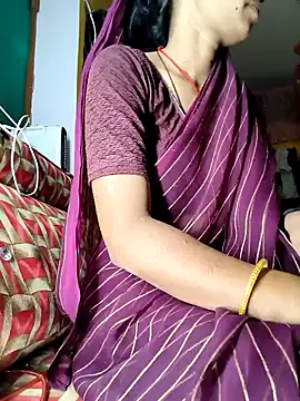 Snapshot of Sonam_pandeyji chatting on 04/28/26, 11:32 Sonam pandeyji online show from 04/28/26, 11:32