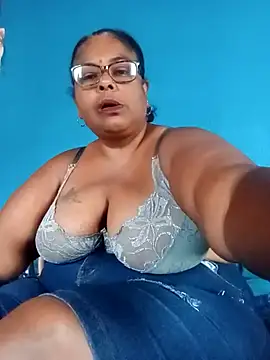 Snapshot of mileesha chatting on 03/14/25, 09:35 mileesha online show from 03/14/25, 09:35