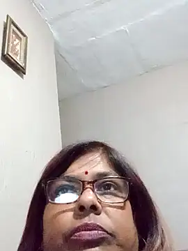 Snapshot of mileesha chatting on 10/09/25, 08:18 mileesha online show from 10/09/25, 08:18