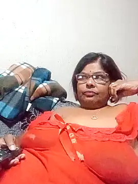 Snapshot of mileesha chatting on 11/19/25, 06:41 mileesha online show from 11/19/25, 06:41