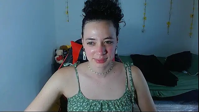 Snapshot of sajecrismaa chatting on 06/01/26, 10:11 sajecrismaa online show from 06/01/26, 10:11