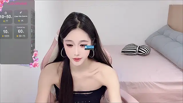 Snapshot of R_R6 chatting on 11/06/25, 07:31 R R6 online show from 11/06/25, 07:31