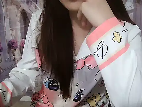 Snapshot of Linda-24 chatting on 11/26/25, 01:45 Linda-24 online show from 11/26/25, 01:45