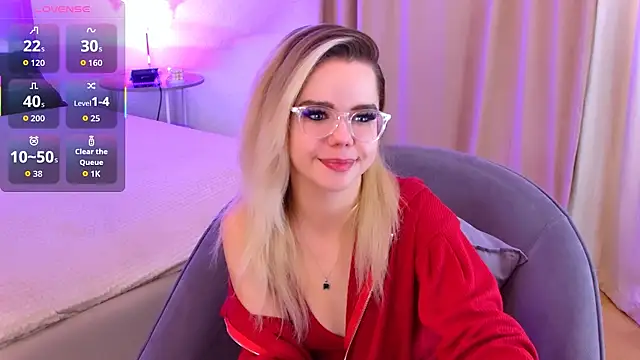 Snapshot of PrincessSlay chatting on 11/13/25, 05:28 PrincessSlay online show from 11/13/25, 05:28