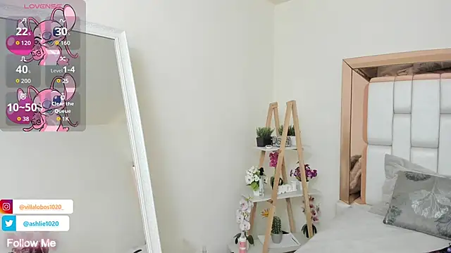 Snapshot of MiaVillalobos chatting on 09/21/25, 03:35 MiaVillalobos online show from 09/21/25, 03:35