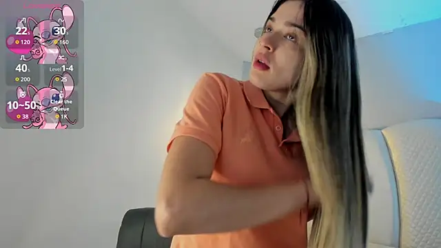 Snapshot of MiaVillalobos chatting on 10/02/25, 12:12 MiaVillalobos online show from 10/02/25, 12:12