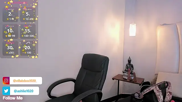 Snapshot of MiaVillalobos chatting on 10/25/25, 08:22 MiaVillalobos online show from 10/25/25, 08:22