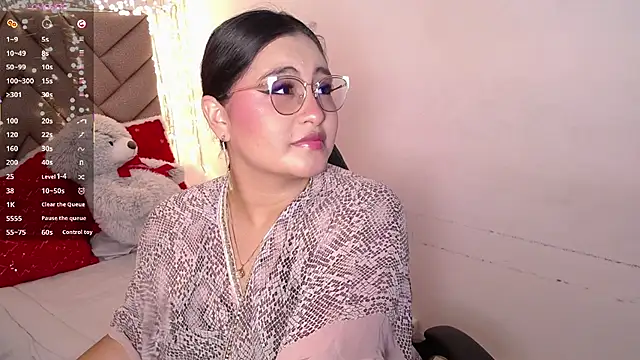 heluejamil online show from 02/25/26, 07:23