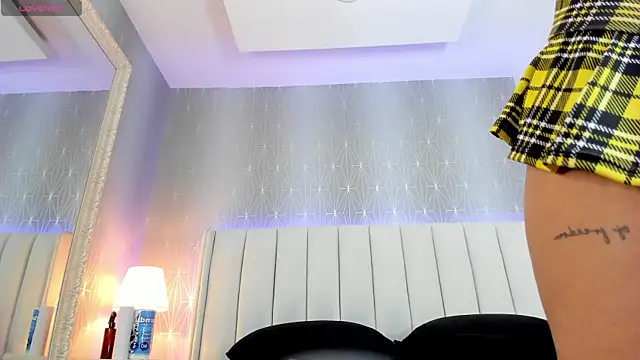 Mia-Medina online show from 04/02/26, 08:06