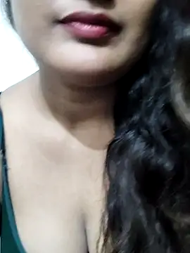 Snapshot of Cute_pinkii chatting on 10/22/25, 08:19 Cute pinkii online show from 10/22/25, 08:19