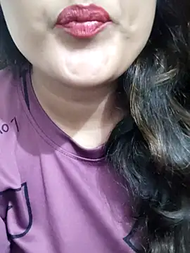 Snapshot of Cute_pinkii chatting on 12/02/25, 07:42 Cute pinkii online show from 12/02/25, 07:42