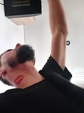 Snapshot of Negrila25 chatting on 02/05/26, 08:08 Negrila25 online show from 02/05/26, 08:08