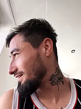 Snapshot of Negrila25 chatting on 02/15/26, 10:36 Negrila25 online show from 02/15/26, 10:36