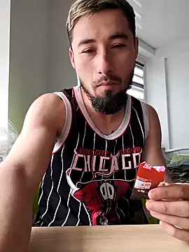 Snapshot of Negrila25 chatting on 02/17/26, 10:45 Negrila25 online show from 02/17/26, 10:45