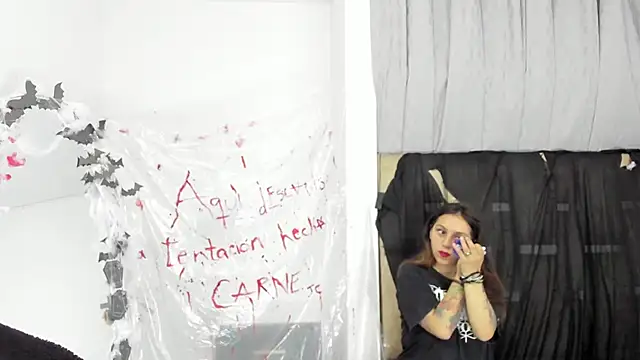 JulianaCarter online show from 10/27/25, 08:24