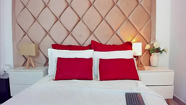 AngelinaDuvall online show from 02/15/26, 12:58