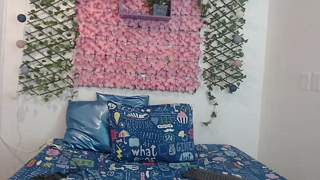 Snapshot of iam_lukas__ chatting on 09/13/25, 08:41 iam lukas online show from 09/13/25, 08:41