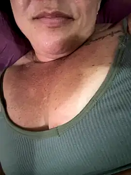 Snapshot of MaluLemos chatting on 09/28/25, 07:52 MaluLemos online show from 09/28/25, 07:52