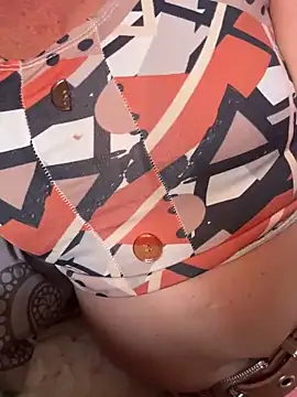 Snapshot of MaluLemos chatting on 11/02/25, 07:27 MaluLemos online show from 11/02/25, 07:27