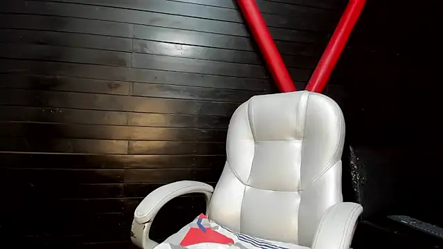 Snapshot of michaelmistress chatting on 09/10/25, 12:27 michaelmistress online show from 09/10/25, 12:27