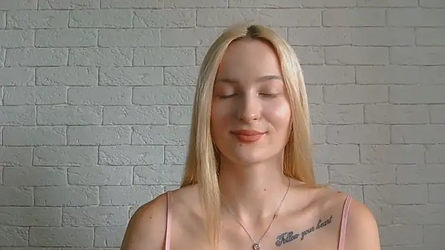 Alice Sweet 01 online show from 06/18/26, 10:09