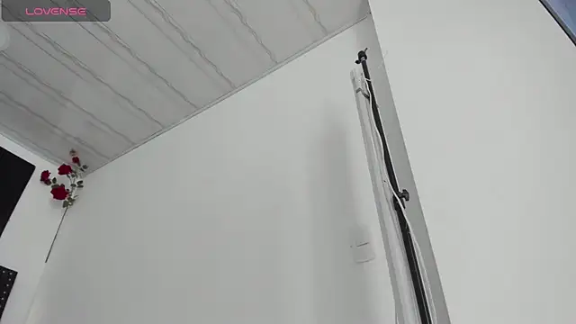 ScarlettVell online show from 10/15/25, 07:47