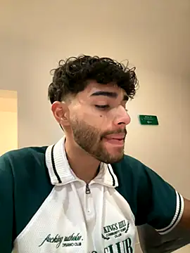 Snapshot of RaphaelDufort chatting on 11/28/25, 11:40 RaphaelDufort online show from 11/28/25, 11:40