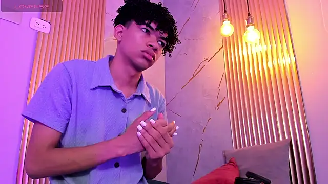 Ivone Rose  online show from 11/18/25, 12:20