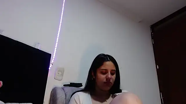 Electraweb 09 online show from 10/16/25, 01:12