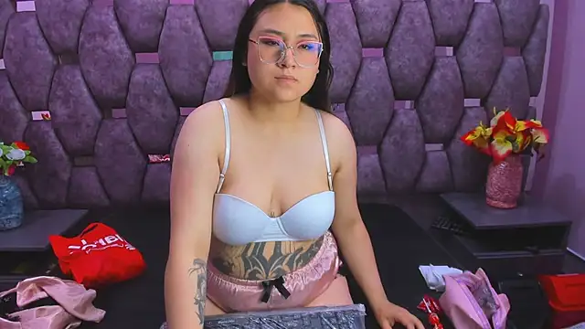 miaharvey 69 online show from 11/06/25, 12:50