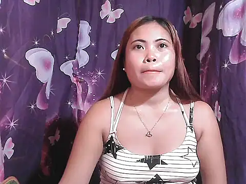 Snapshot of Hot_Samantha4u chatting on 05/23/26, 11:42 Hot Samantha4u online show from 05/23/26, 11:42
