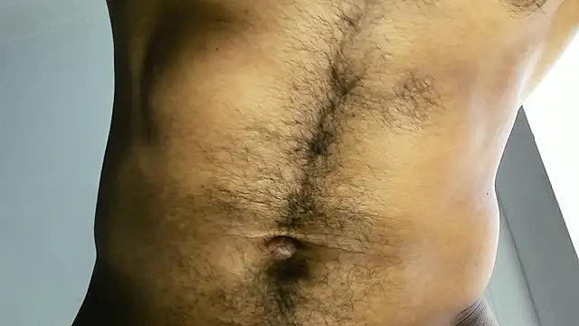 latinhotmuscle online show from 04/12/26, 07:30