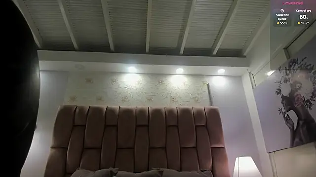 aishathornee online show from 11/27/25, 09:50