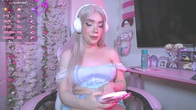 Snapshot of victoriabb28 chatting on 07/03/26, 03:35 victoriabb28 online show from 07/03/26, 03:35