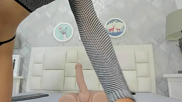 Snapshot of naia_cox chatting on 10/11/25, 03:50 naia cox online show from 10/11/25, 03:50