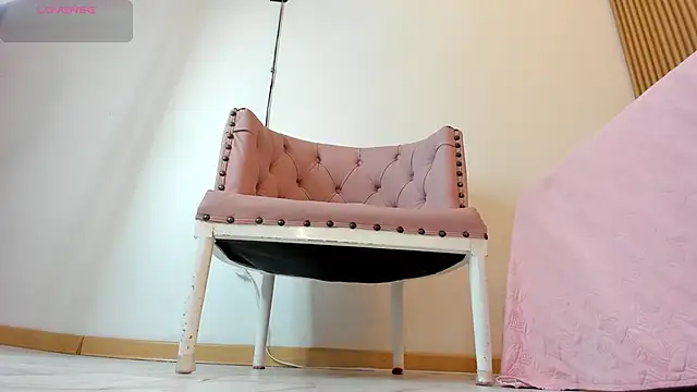 Snapshot of naia_cox chatting on 11/23/25, 03:50 naia cox online show from 11/23/25, 03:50